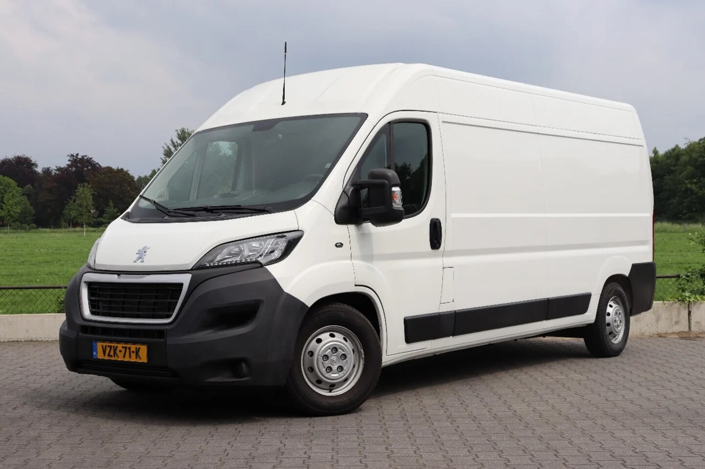 Peugeot e-Boxer - L3H2 l 90 KW l 1200 KM l AIRCO l NAVI l CAMERA - AutoWereld.nl