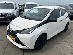 Toyota Aygo - 1.0 VVT-i x-now 5drs AIRCO 198.000km BJ 2017