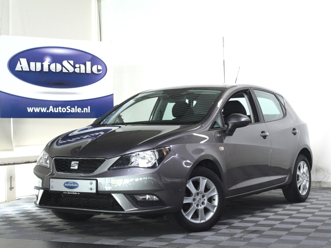 Seat Ibiza - 1.2 TSI Style AUT CRUISE PDC AIRCO LICHTSNSR LMV '15 - AutoWereld.nl