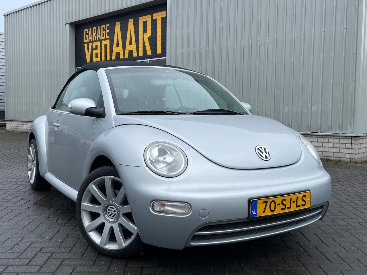 Volkswagen New Beetle Cabriolet - 1.6 Turijn Comfort/AIRCO/ELECKT DAK/APK 04-2025/ - AutoWereld.nl