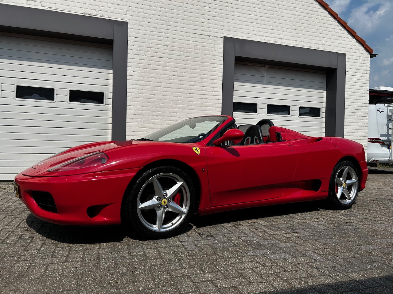 Ferrari 360 - 3.6 V8 Spider F1 - AutoWereld.nl