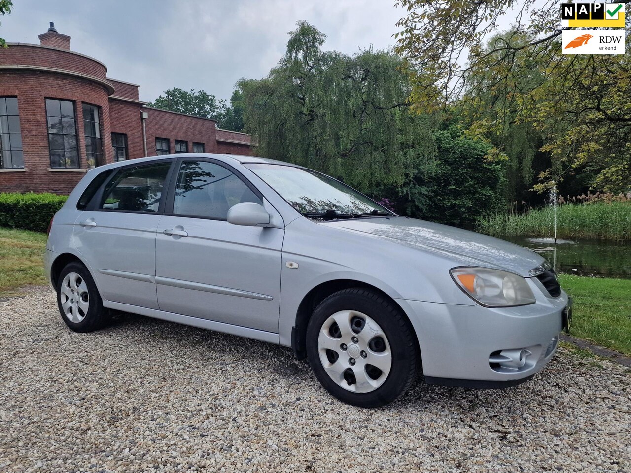 Kia Cerato - 1.6-16V LX 5-deurs *apk:03-2025* - AutoWereld.nl