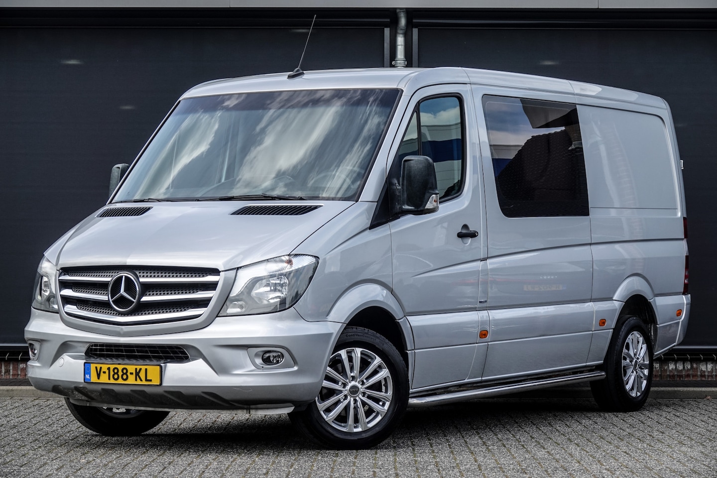 Mercedes-Benz Sprinter - L2H1 Dubbel Cabine | 319Cdi 190Pk 3.0 6-cyl. | 7G-Tronic Automaat - AutoWereld.nl