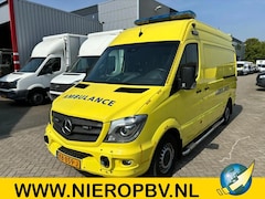 Mercedes-Benz Sprinter - 319CDI L2H2 AMBULANCE Automaat Airco Cruisecontrol 9X OP VOORRAAD MARGE