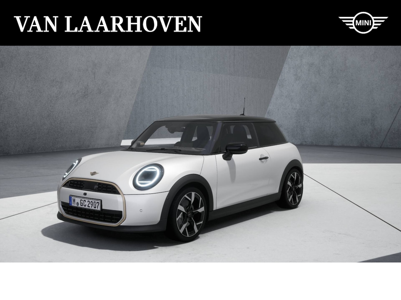 MINI Cooper - Hatchback C Favoured Automaat / Panoramadak / JCW Sportstoelen / Parking Assistant Plus / - AutoWereld.nl