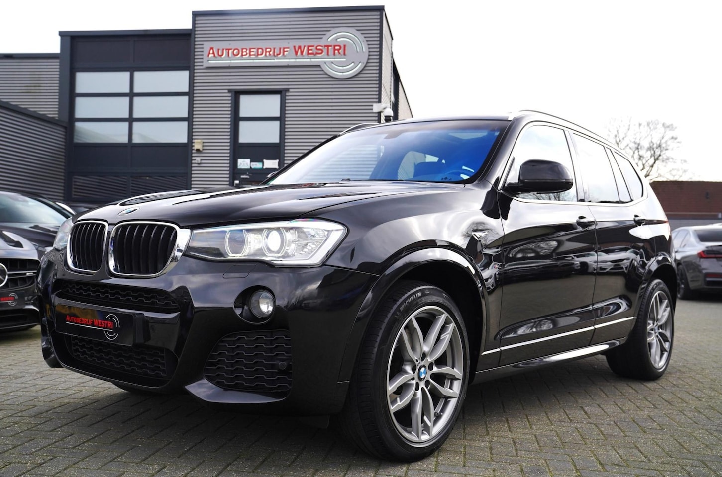 BMW X3 - SDrive18d Centennial High Executive | Panorama | M-pakket | Facelift | Xenon / LED | Elekt - AutoWereld.nl