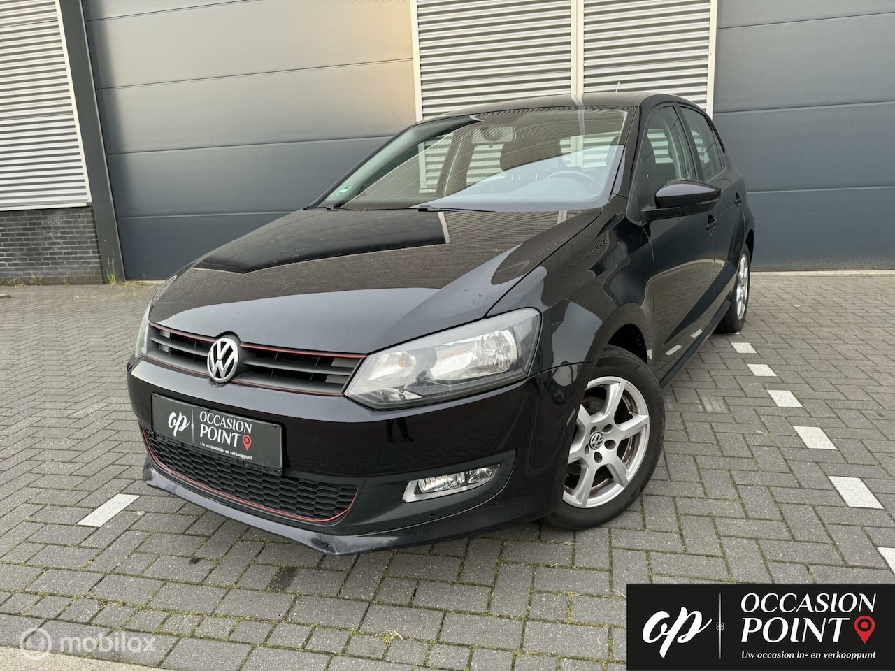 Volkswagen Polo - 1.2 Airco | 5 deurs | licht metalen velgen - AutoWereld.nl