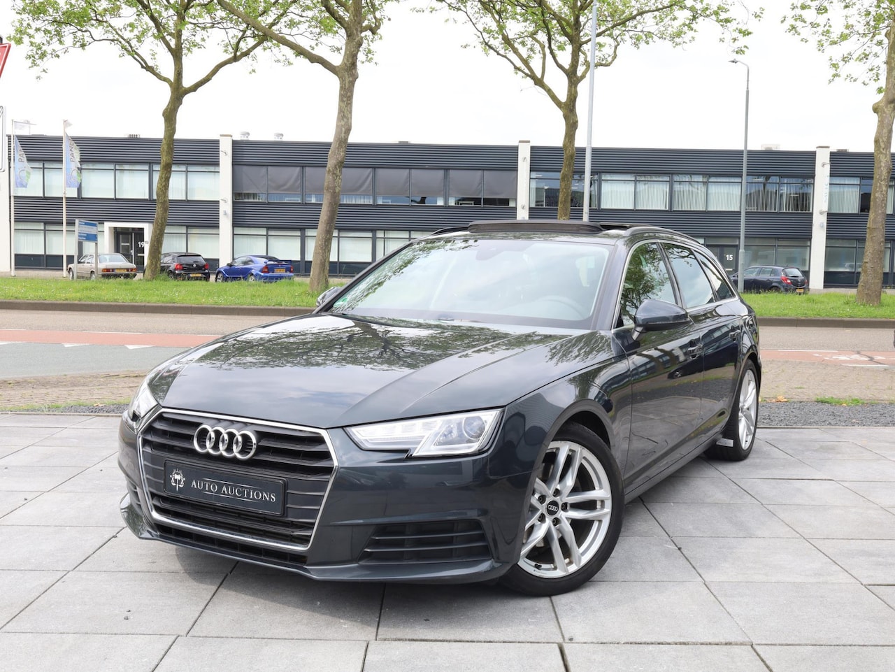 Audi A4 Avant - 40 TFSI 190PK | Panoramadak | Stoelverwarming | Elektrische kofferklep | 18Inch | LED - AutoWereld.nl