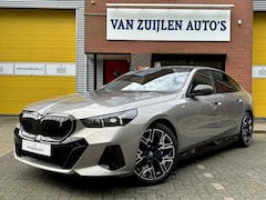 BMW i5 - eDrive40 M-Sport Panorama B&W Memory Head-up Carbon 20''