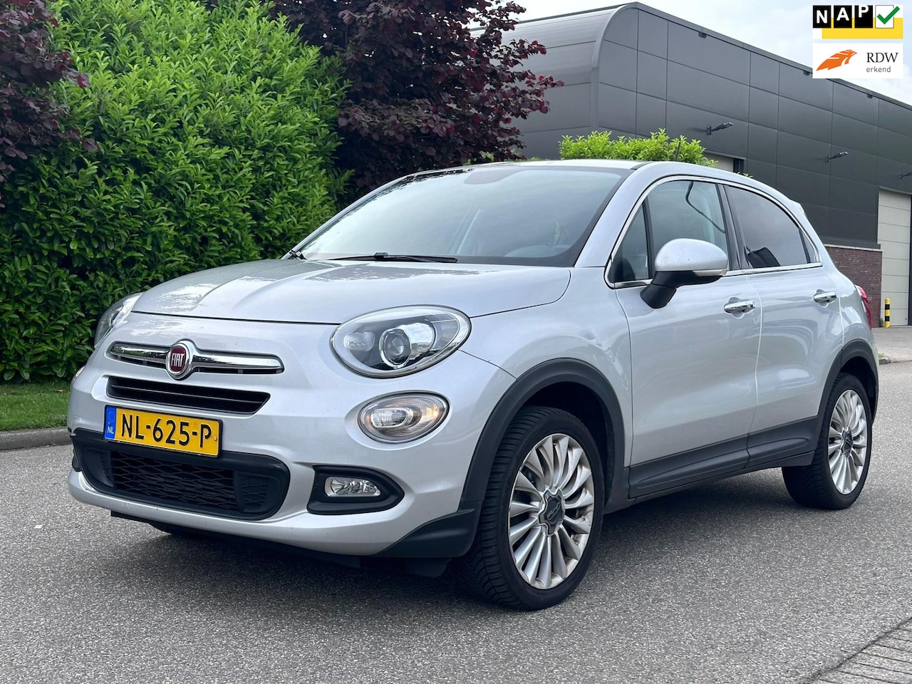 Fiat 500 X - 1.4 Turbo MultiAir Lounge Navigatie*Leder*NAP*Cruise*Clima*Trekhaak*LM velgen*Parkeersenso - AutoWereld.nl