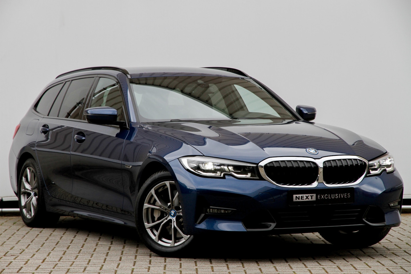 BMW 3-serie Touring - 330e BTW | ACC | Carplay | Stuurwiel. verw. - AutoWereld.nl