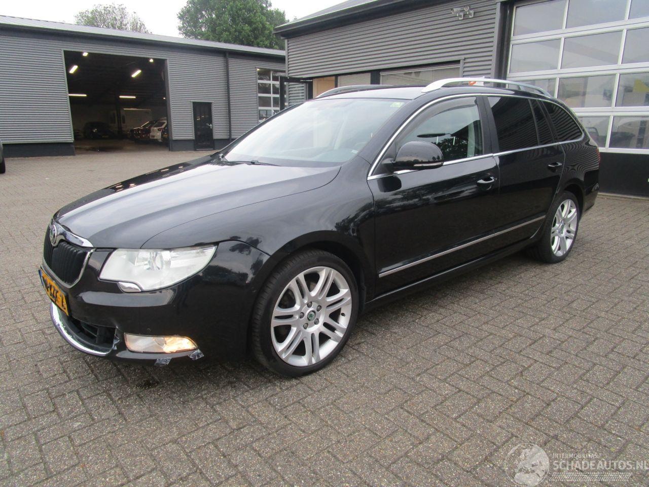 Skoda Superb Combi - 2.0 TSI Elegance Business Line 2.0 TSI Elegance Business line automaat - AutoWereld.nl