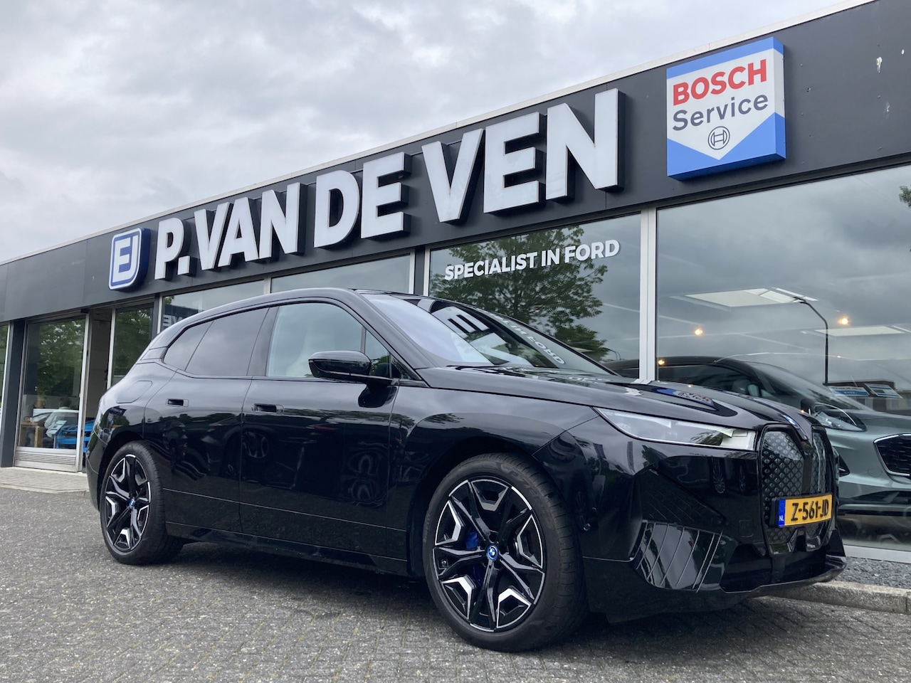 BMW iX - xDrive40 Executive 77 kWh - AutoWereld.nl