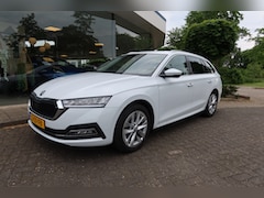 Skoda Octavia Combi - 1.0 e-TSI 110PK Business Edition LED I TREKHAAK I NAVI I