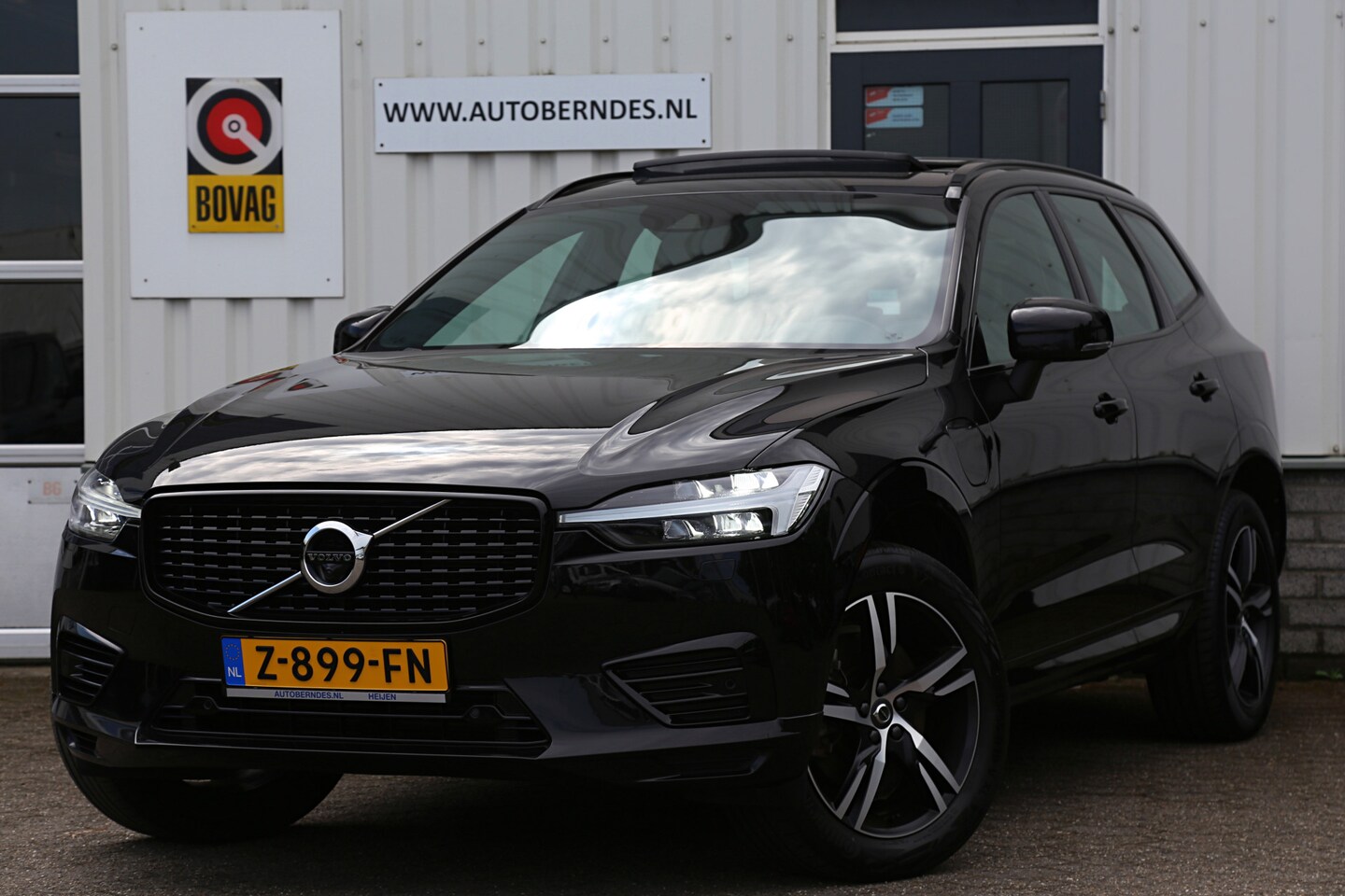 Volvo XC60 - 2.0 T6 340PK Plug in AWD R-Design PHEV*Perfect Volvo Onderh.*BTW*Pano/Pilot Ass./ACC/360 C - AutoWereld.nl