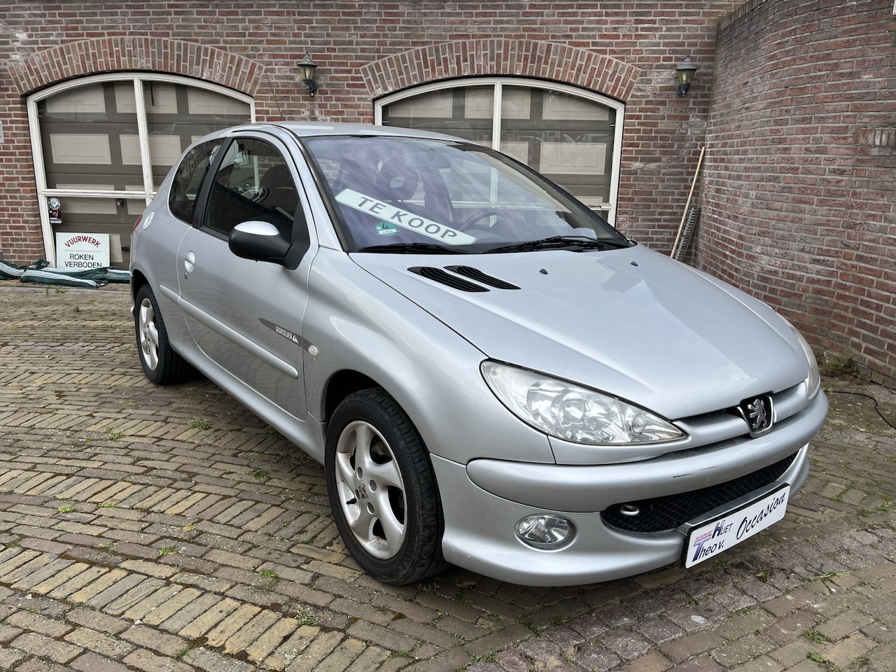 Peugeot 206 - 1.6-16V Quiksilver Clima/Centr. vergr./Elektr. ramen/Lm velg - AutoWereld.nl