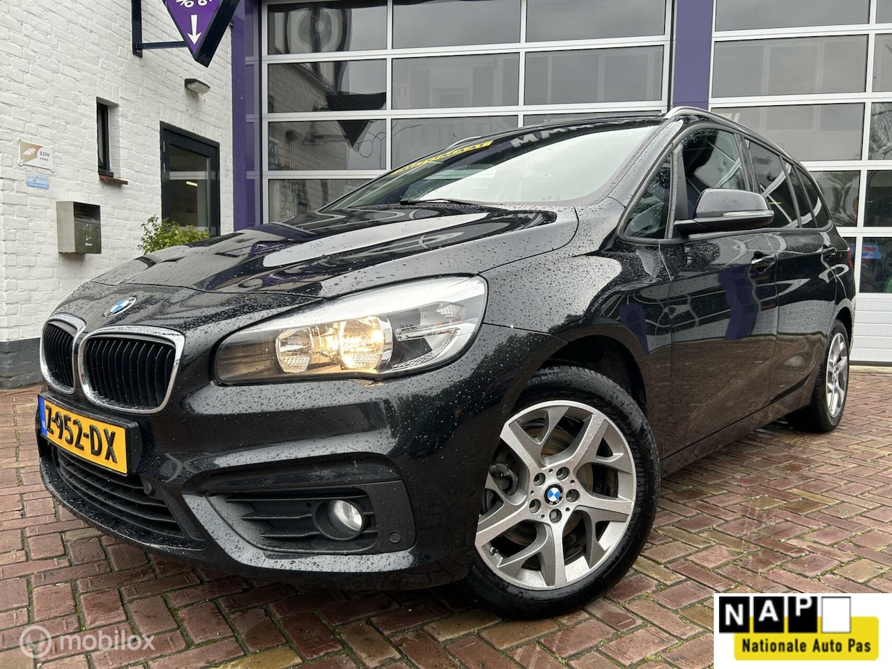 BMW 2-serie Gran Tourer - 218i High Exe * NAVI * LEDER * TREKH - AutoWereld.nl