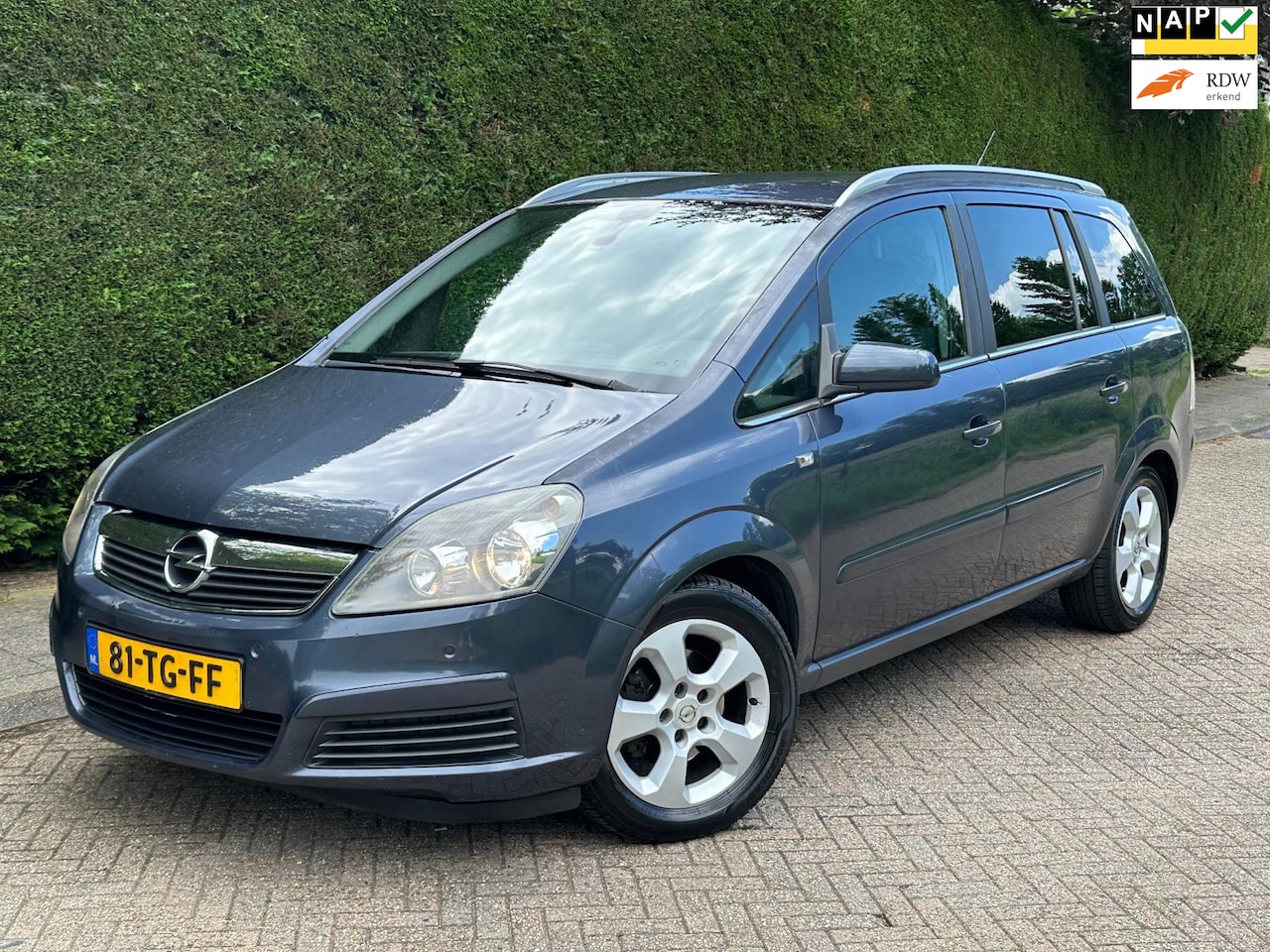 Opel Zafira - 1.8 Cosmo /NAVIGATIE/PDC/DISTR VV/RIJDTGOED!/ - AutoWereld.nl