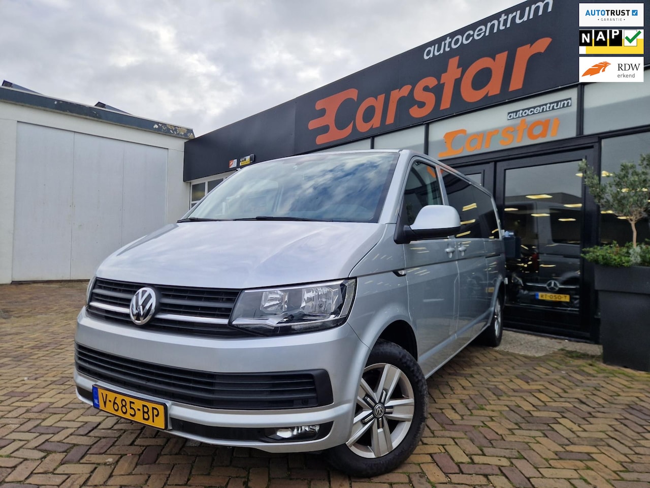 Volkswagen Transporter - 2.0 TDI L2H1 DC Comfortline Plus|Navi|Cruise|Trekhaak|Camera - AutoWereld.nl