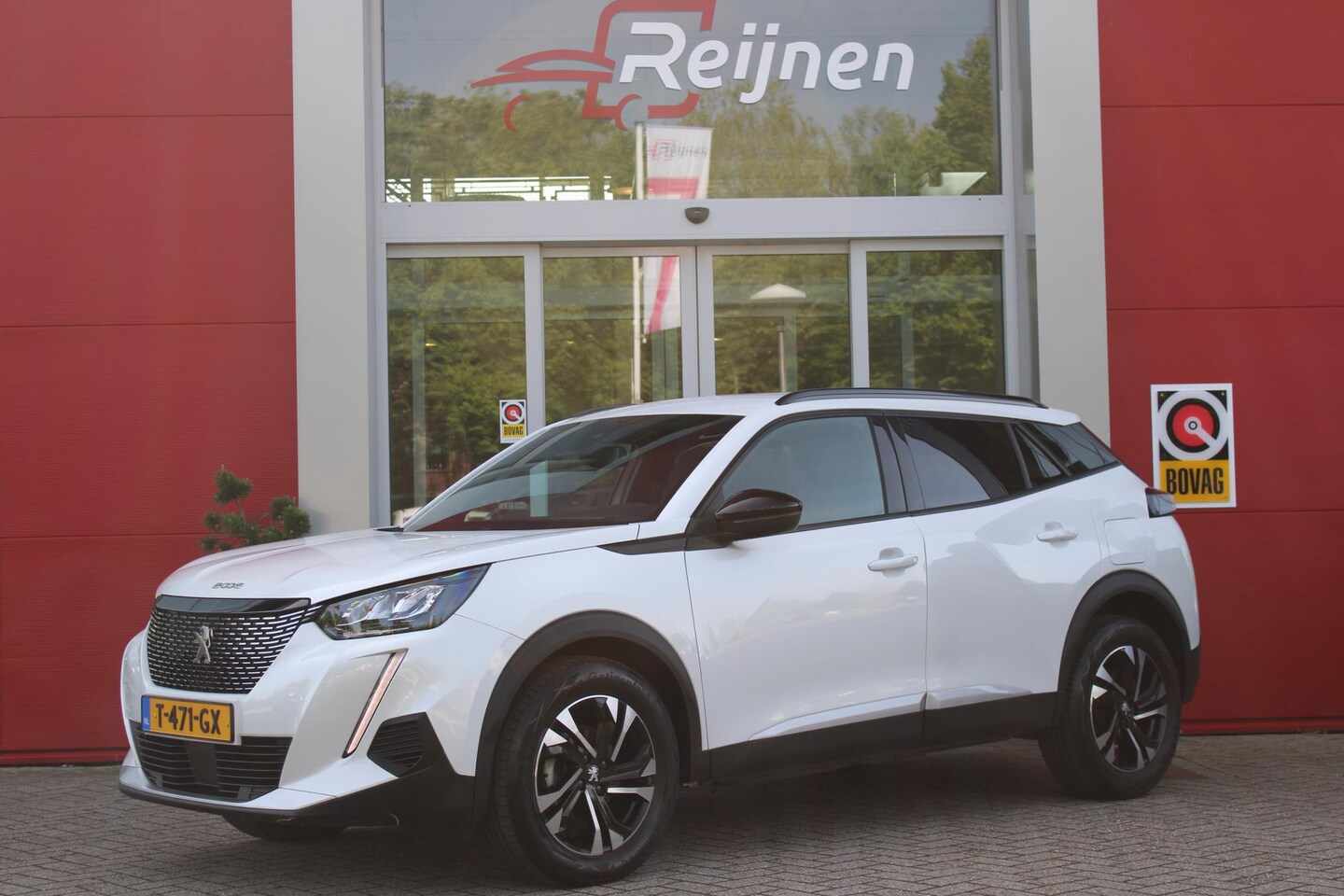 Peugeot 2008 - 1.2 130PK AUTOMAAT ALLURE PACK | NAVIGATIE 10" TOUCHSCREEN | APPLE CARPLAY/ANDROID AUTO | - AutoWereld.nl