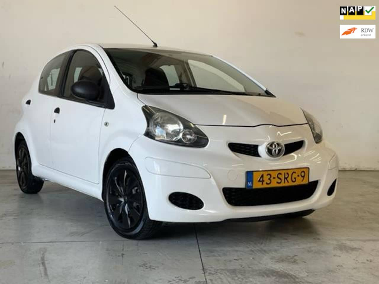 Toyota Aygo - 1.0-12V Now 1.0-12V Now ( HANDEL/EXPORT) - AutoWereld.nl