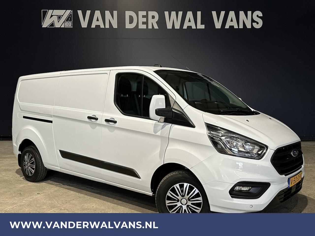 Ford Transit Custom - 2.0 TDCI 131pk L2H1 Euro6 Airco | 2800kg trekvermogen | LED | Cruisecontrol | Parkeersenso - AutoWereld.nl