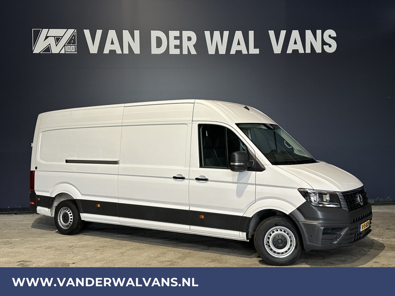 Volkswagen Crafter - 2.0 TDI 140pk L4H3 L3H2 Euro6 Airco | Camera | Apple Carplay | Parkeersensoren Android Aut - AutoWereld.nl