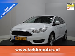 Ford Focus Wagon - 1.0 Airco | Navi | PDC | Trekhaak MOTOR DEFECT