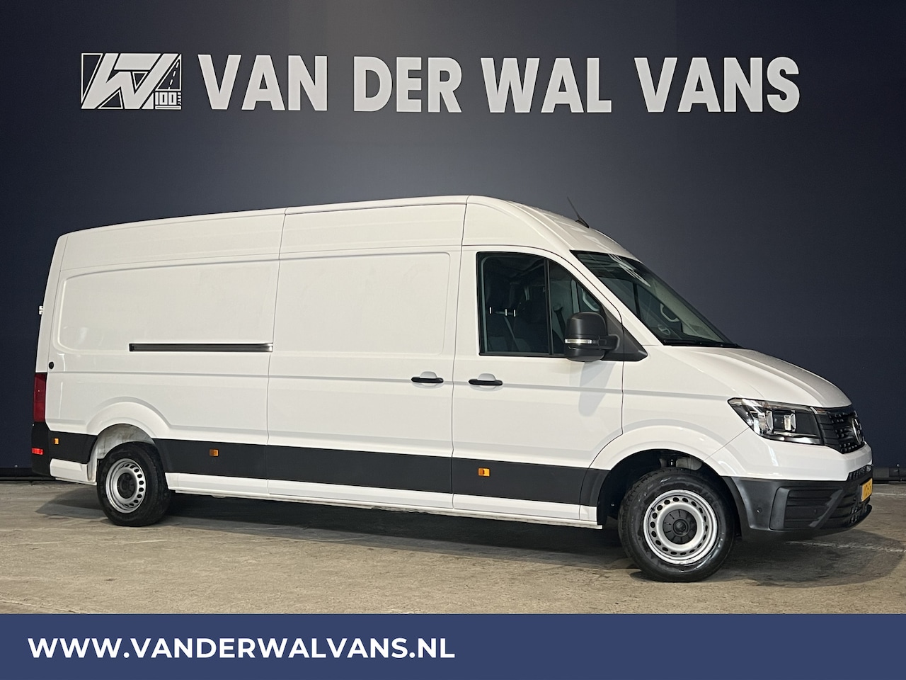 Volkswagen Crafter - 35 2.0TDI 140pk L4H3 L3H2 Maxi Euro6 Airco | 3000kg Trekvermogen | Camera | Apple Carplay - AutoWereld.nl