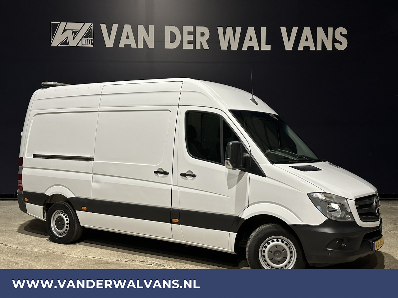 Mercedes-Benz Sprinter - 316 CDI 163pk L2H2 Euro6 Airco | 2800kg Trekhaak | Cruisecontrol | Parkeersensoren bluetoo - AutoWereld.nl