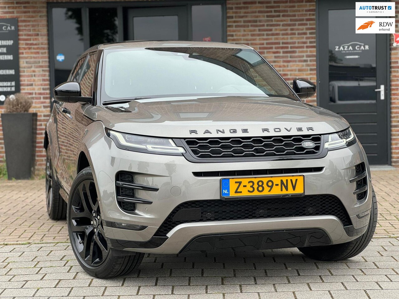 Land Rover Range Rover Evoque - 2.0 P300 AWD R-Dynamic HSE Pano 360* HUD Trekhaak - AutoWereld.nl