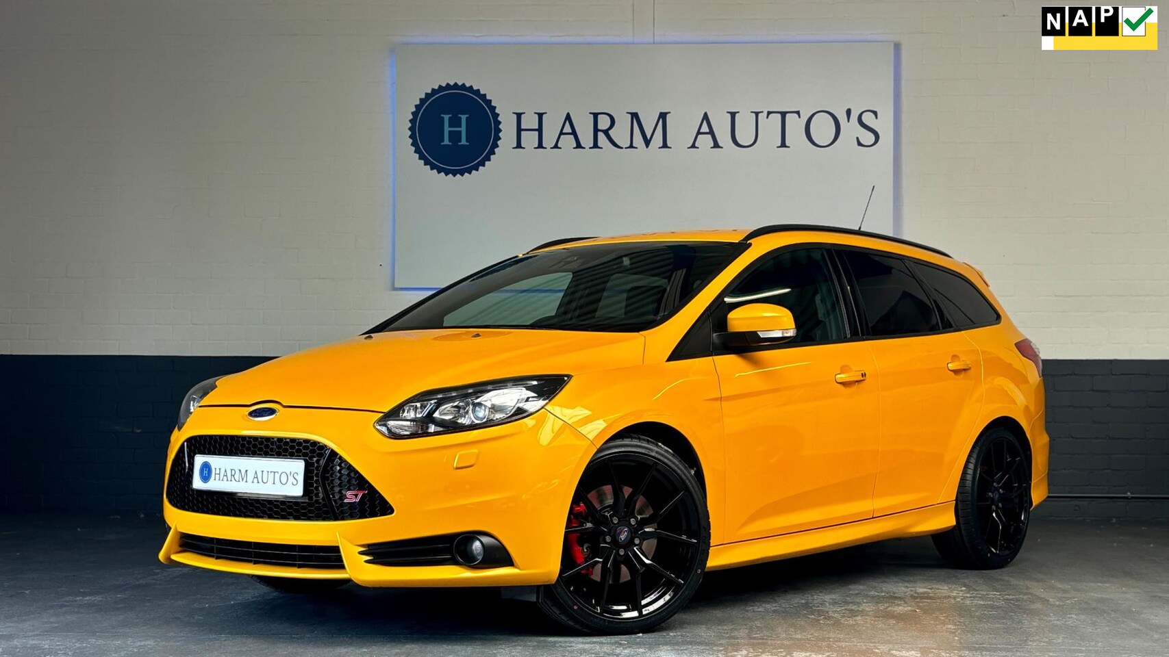 Ford Focus Wagon - 2.0 EcoBoost ST-3 250pk Navi/Volleer/CAM/Cruise/Xenon - AutoWereld.nl