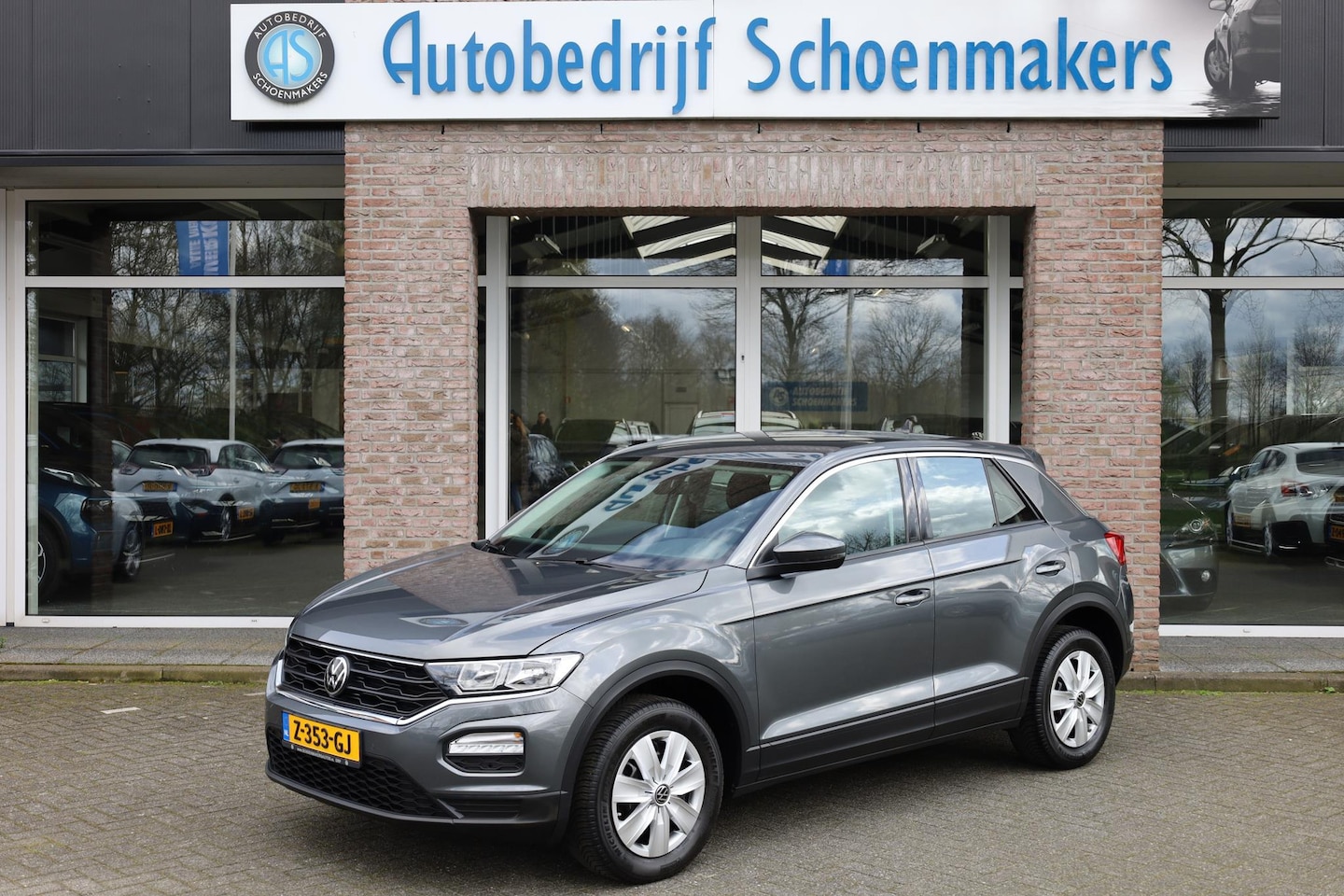 Volkswagen T-Roc - 1.0 TSI T-Roc NAVI DAB AIRCO 2xPDC - AutoWereld.nl