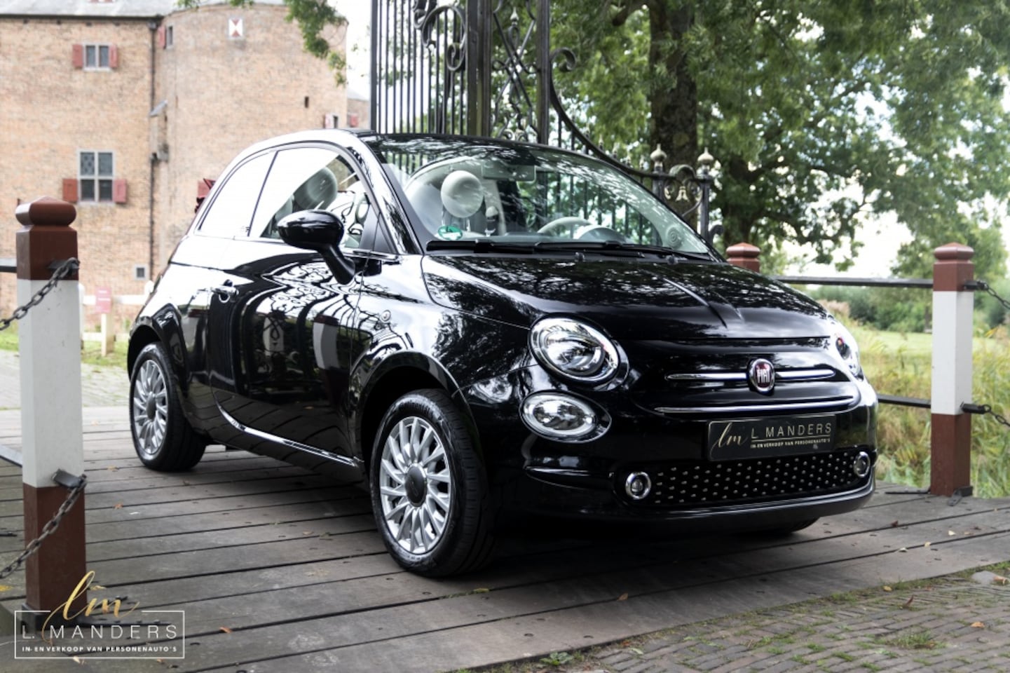 Fiat 500 C - 1.2 Young 2019 ZWART | Cabrio | Apple CarPlay | Benzine | PDC - AutoWereld.nl