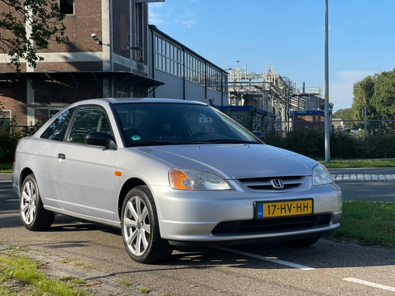 Honda Civic Coupé - 1.5i LS VTEC-E | Airco | Cruise Control | Uniek | Goed Onderhouden! | In goede staat! - AutoWereld.nl