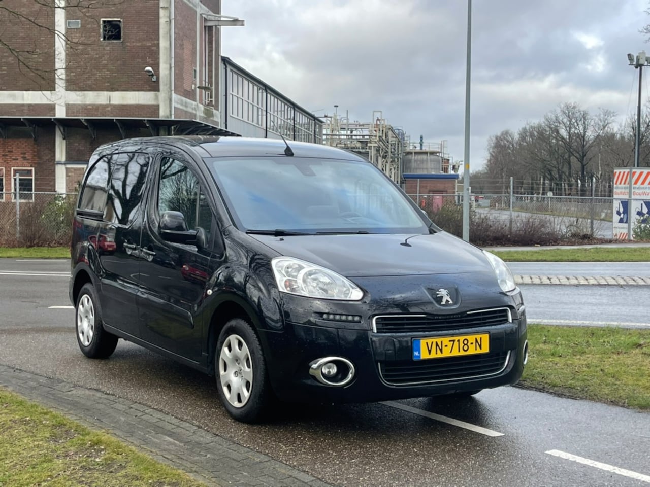 Peugeot Partner - 120 1.6 e-HDI L1 Navteq | Navigatie | Cruise Control | Airco - AutoWereld.nl