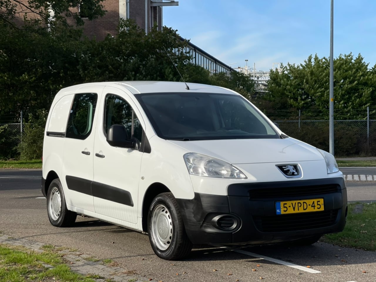 Peugeot Partner - 120 1.6 HDI L1 XR Profit + | Marge | Trekhaak - AutoWereld.nl