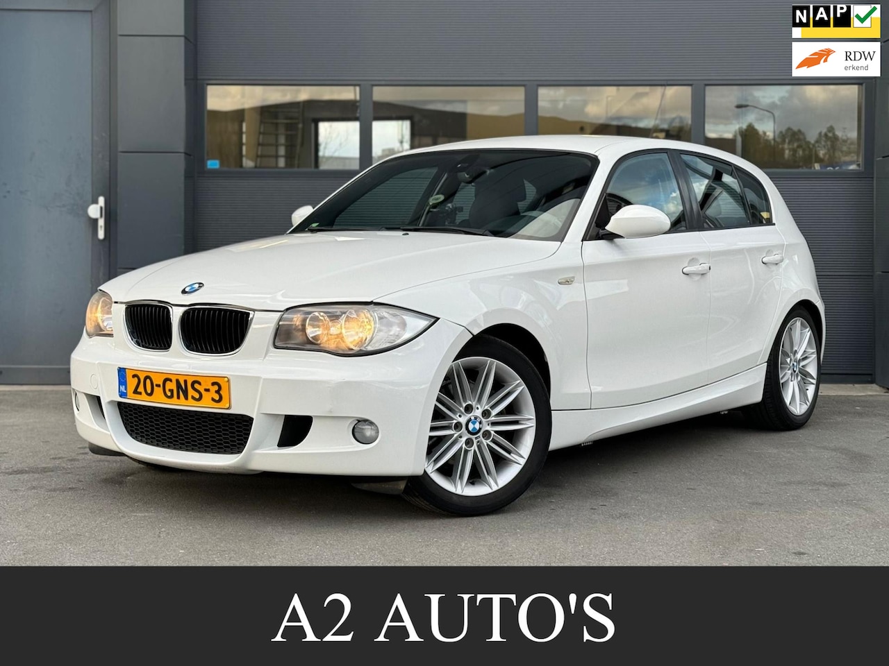 BMW 1-serie - 118i Business Line Airco|6 Versnellingen|Nap - AutoWereld.nl