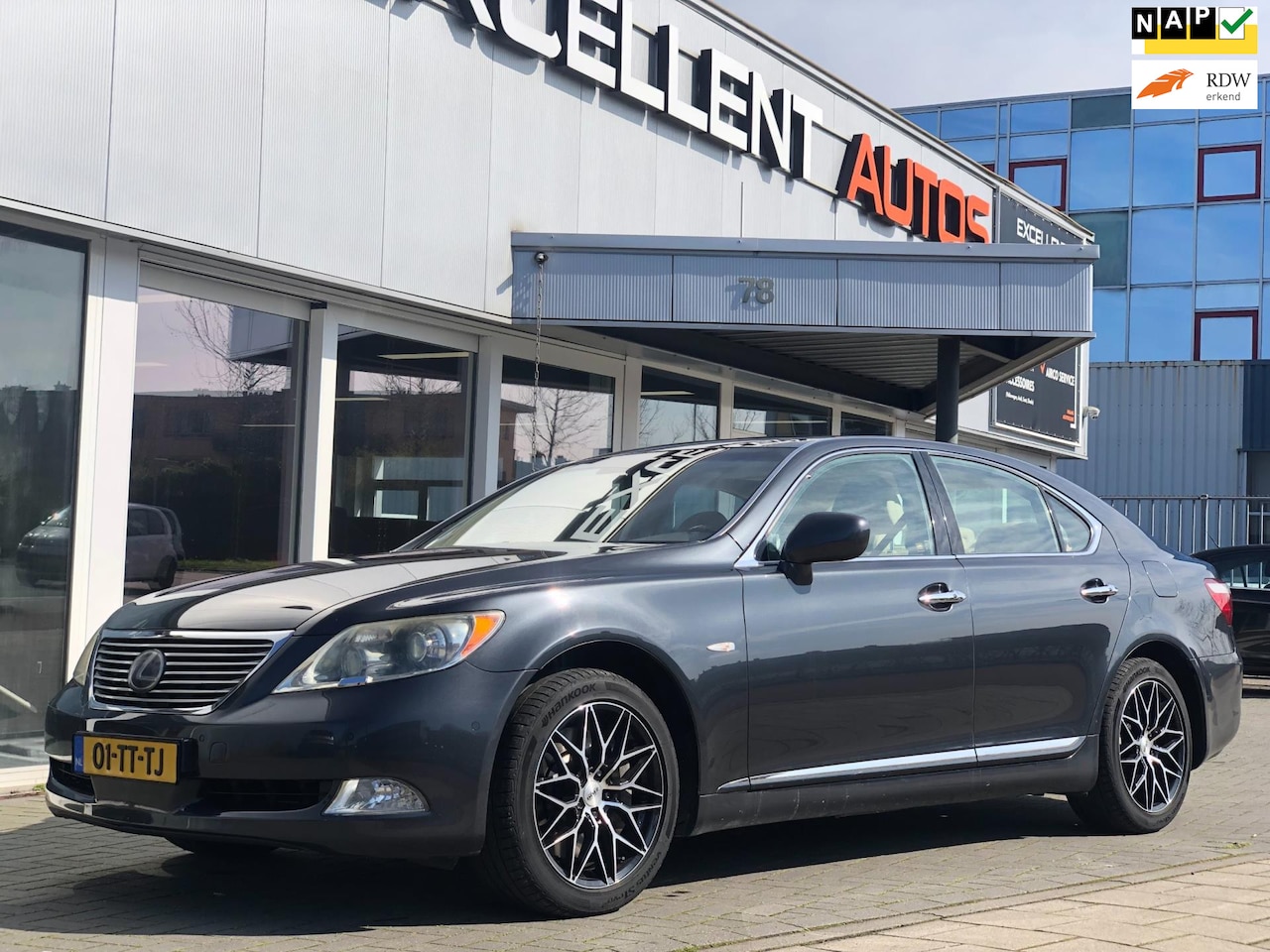 Lexus LS 460 - President - AutoWereld.nl