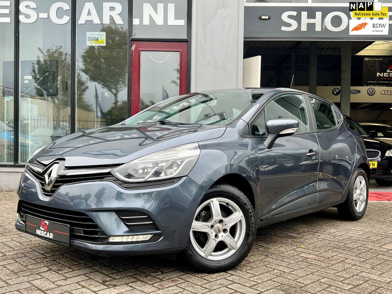 Renault Clio - 1.2 16V 1.2 16V 5-Drs, Navigatie, DPC, Dealer Onderhouden! Nieuwstaat!! - AutoWereld.nl