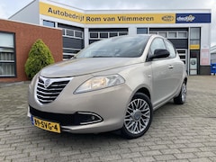 Lancia Y(psilon) - Ypsilon 0.9 TwinAir Platinum | APK tot 07-02-2026| Nieuwe schokdempers achter en veerpootl