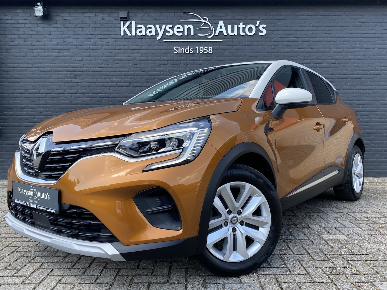 Renault Captur - 1.3 TCe 130 Zen AUT. | 1e eigenaar | dealer onderhouden | navigatie | climate | apple carp - AutoWereld.nl