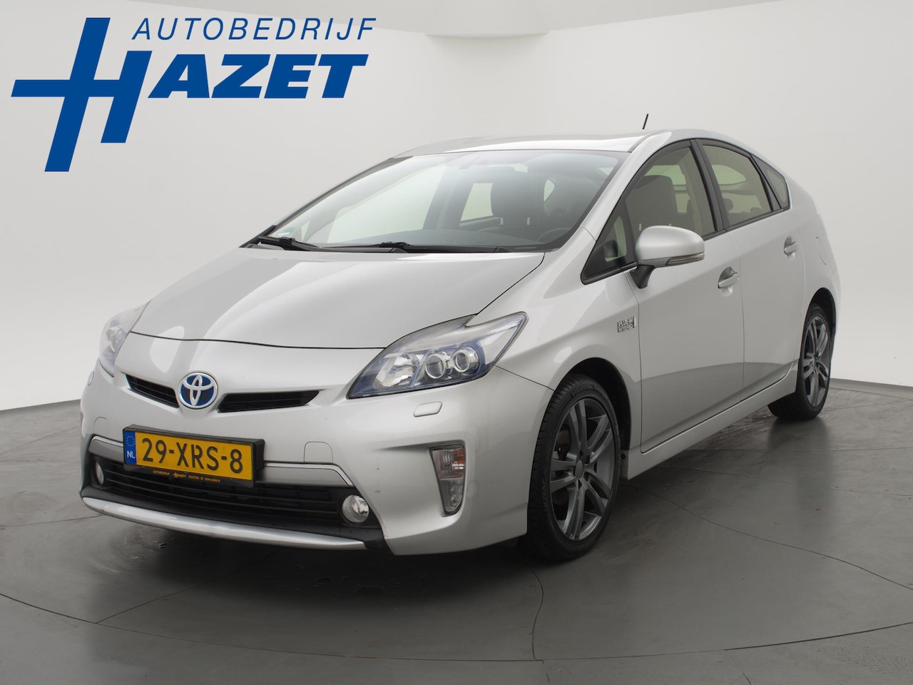 Toyota Prius - 1.8 PLUG-IN HYBRID DYNAMIC + CAMERA / JBL / 17 INCH / XENON / NAVIGATIE - AutoWereld.nl