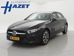 Mercedes-Benz A-klasse - 250e HYBRID 218 PK + SFEERVERLICHTING / WIDESCREEN MBUX / CAMERA