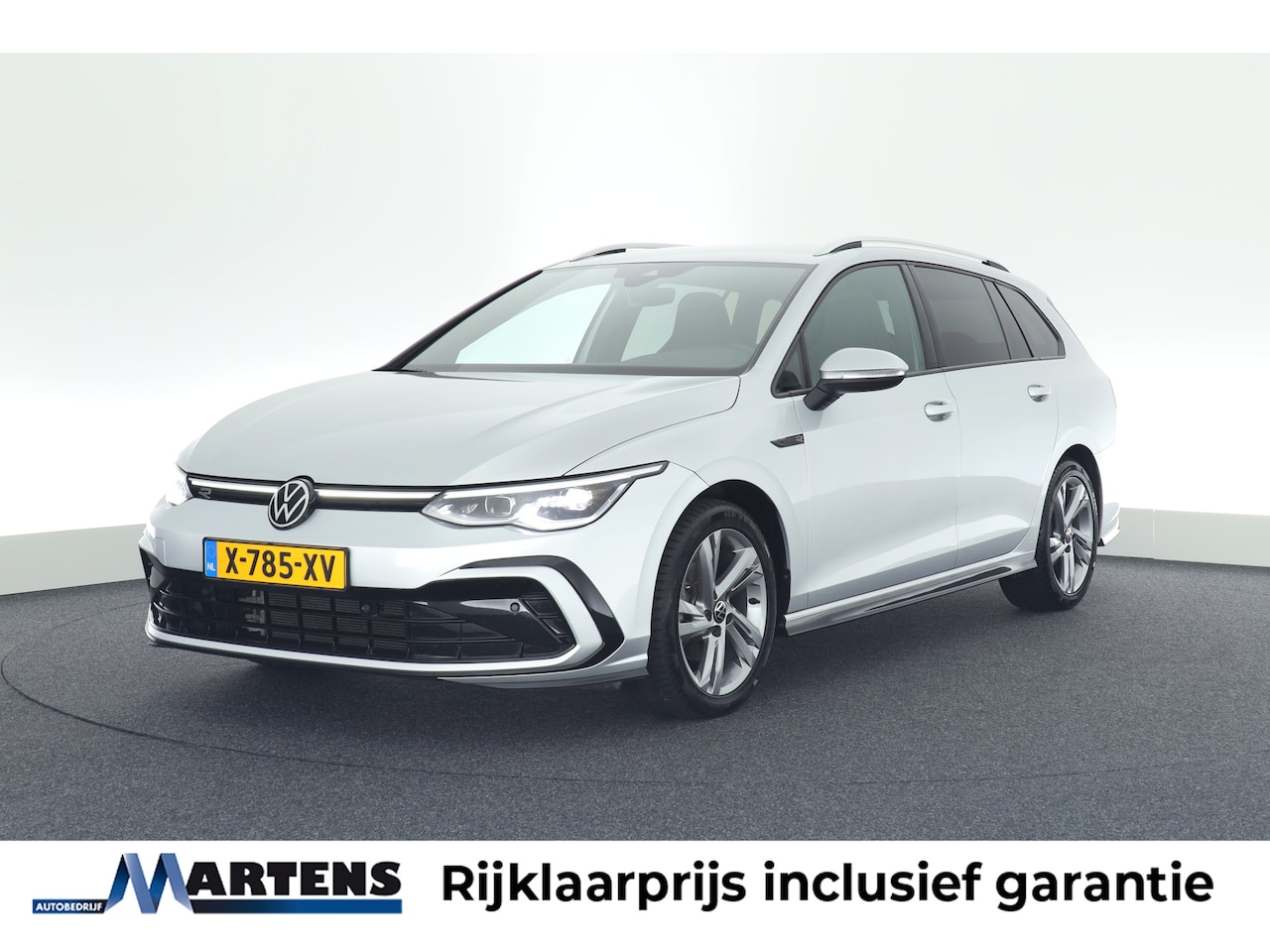 Volkswagen Golf Variant - 1.5 eTSI 130pk DSG R-Line IQ.Light Camera Keyless Virtual Cockpit Navigatie - AutoWereld.nl