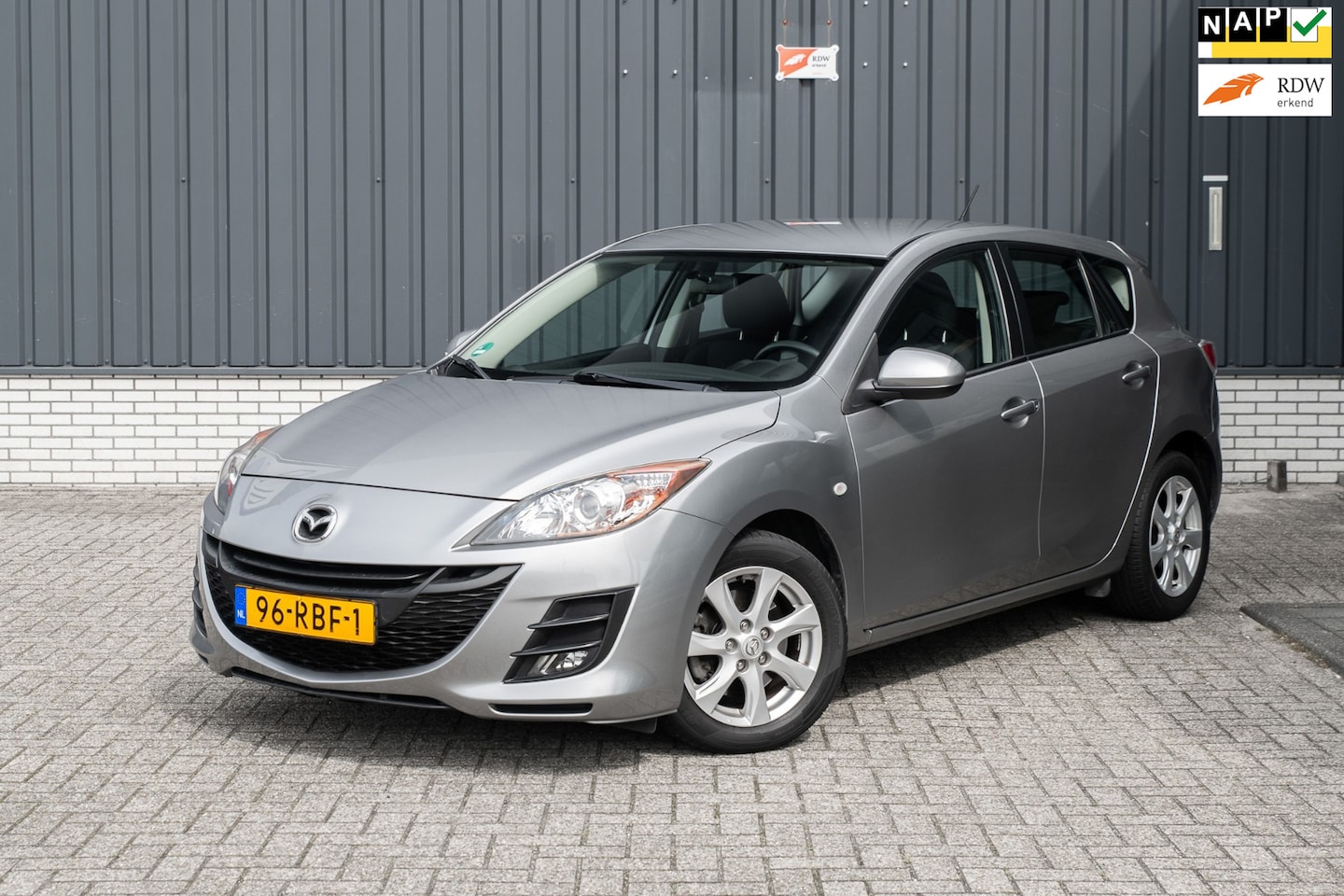 Mazda 3 - 2.0 Limited*Multi Functioneel stuur*Airco* - AutoWereld.nl