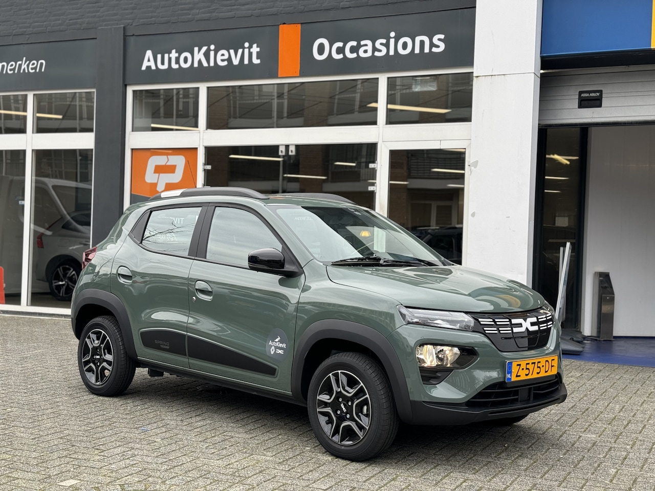 Dacia Spring - Essential 27 kWh - Demo / Reservewiel € 2.000,- Overheidssubsidie - AutoWereld.nl