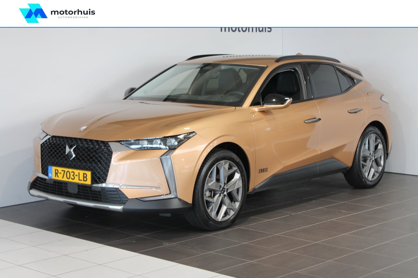 DS 4 - 1.6 E-Tense 225pk Automaat Trocadero Cross - AutoWereld.nl