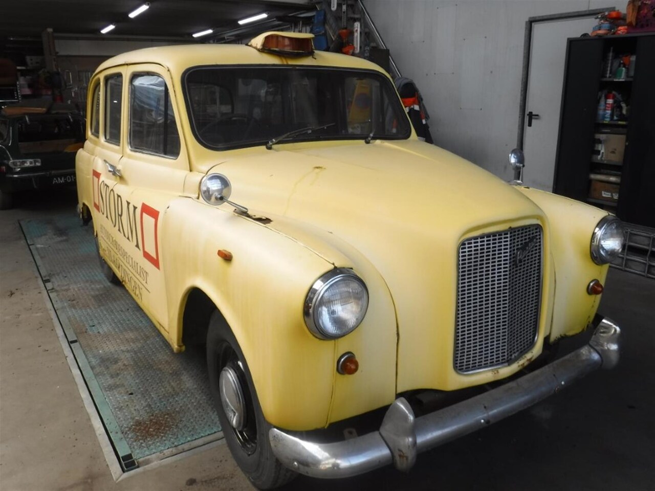 Austin FX4 - TAXI "to restore" - AutoWereld.nl
