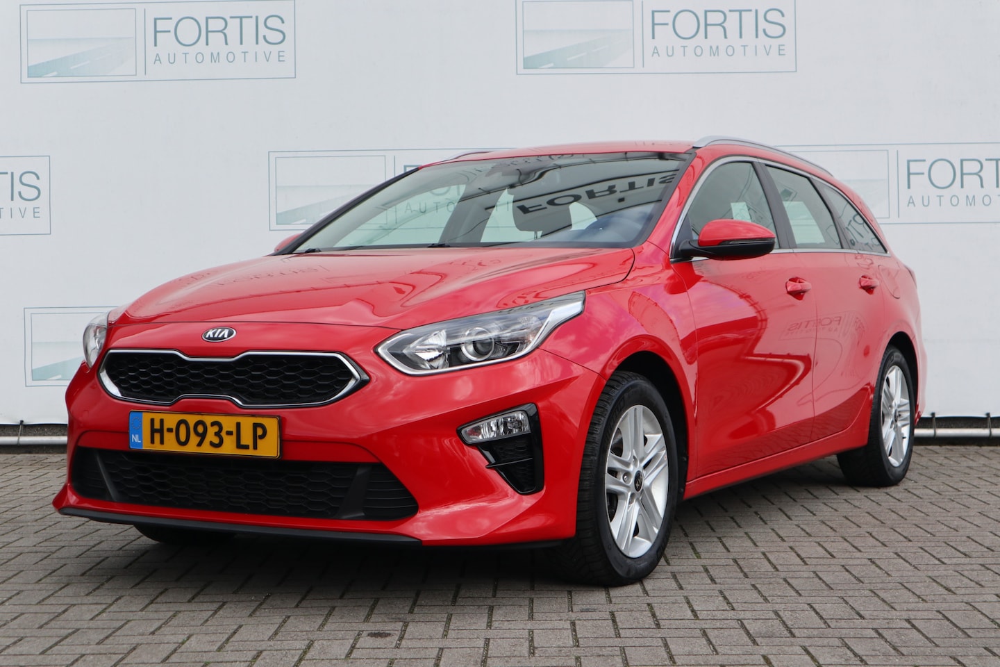 Kia Cee'd Sportswagon - Ceed 1.4 T-GDi DynamicLine NL AUTO | 7 TRAPS | CARPLAY | CAMERA | ECC | 2de PINSTERDAG GEO - AutoWereld.nl